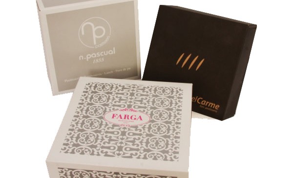 Caja cuadrada pastel